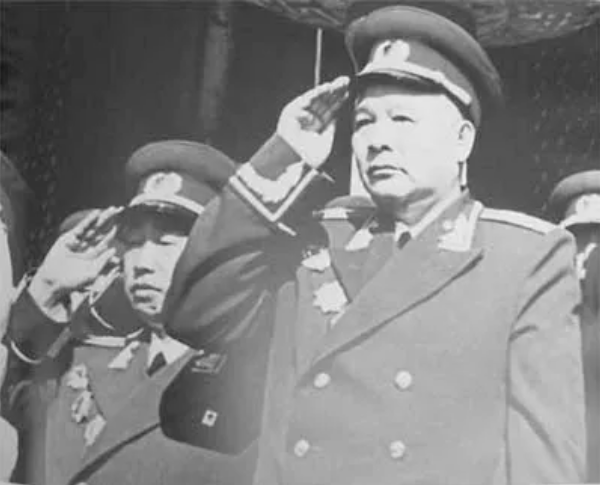 【HEF黨建小課堂100講】第六十一講：眼睛被子彈擊穿，全身17處彈痕，硬是走完了萬(wàn)里長(zhǎng)征……(圖10)