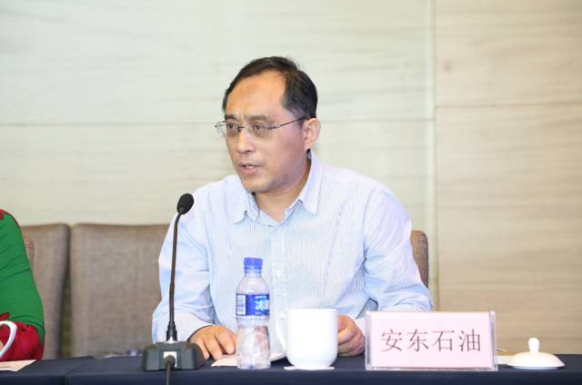 產(chǎn)業(yè)集聚 聯(lián)合創(chuàng)新——總部企業(yè)(京津冀)創(chuàng)新產(chǎn)業(yè)協(xié)同發(fā)展座談(圖9) 產(chǎn)業(yè)集聚 聯(lián)合創(chuàng)新——總部企業(yè)(京津冀)創(chuàng)新產(chǎn)業(yè)協(xié)同發(fā)展座談(圖9)
